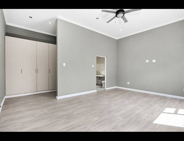 6 BEDROOM HOUSE FOR SALE IN BRYANSTON